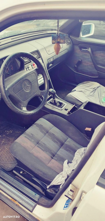 Dezmembrez Mercedes-Benz c 220d w202 - 3