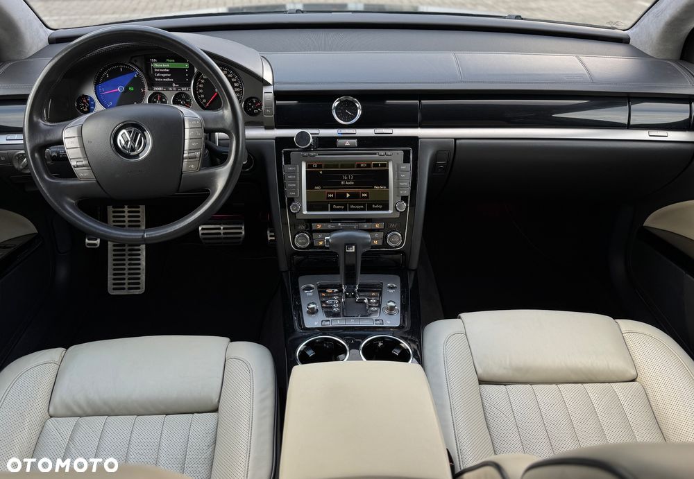 Volkswagen Phaeton - 23