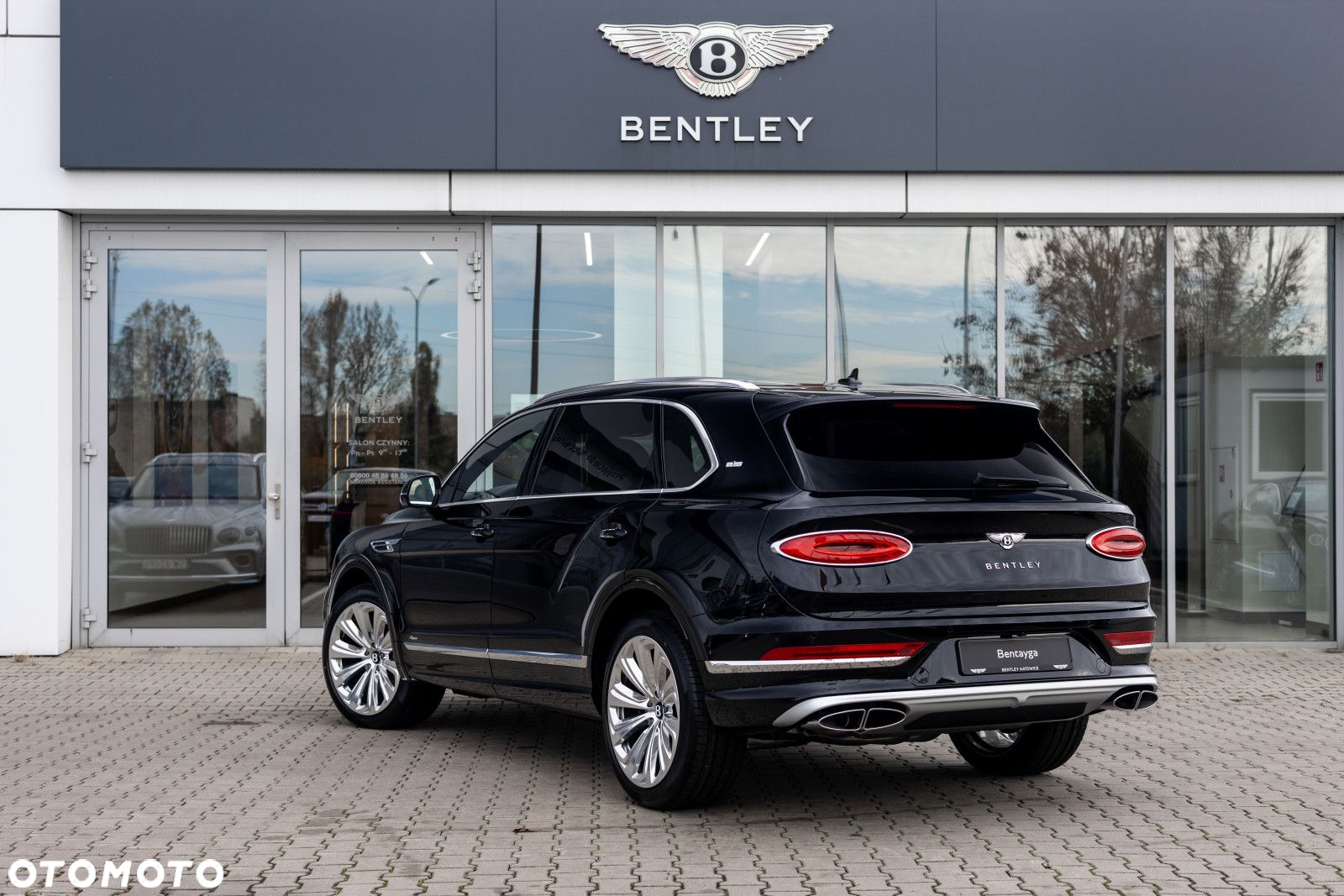 Bentley Bentayga - 3