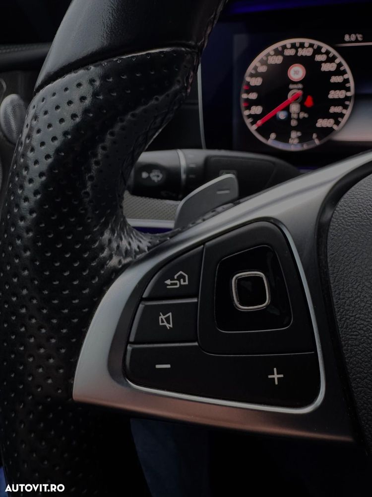 Mercedes-Benz E - 10