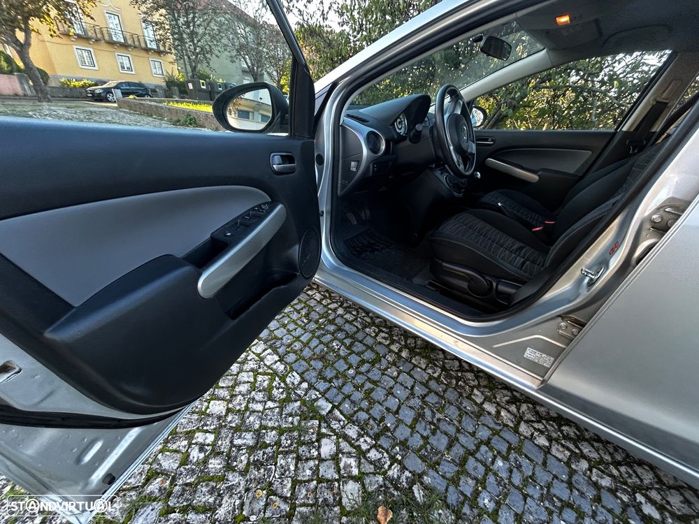 Mazda 2 1.3 MZR Core - 14