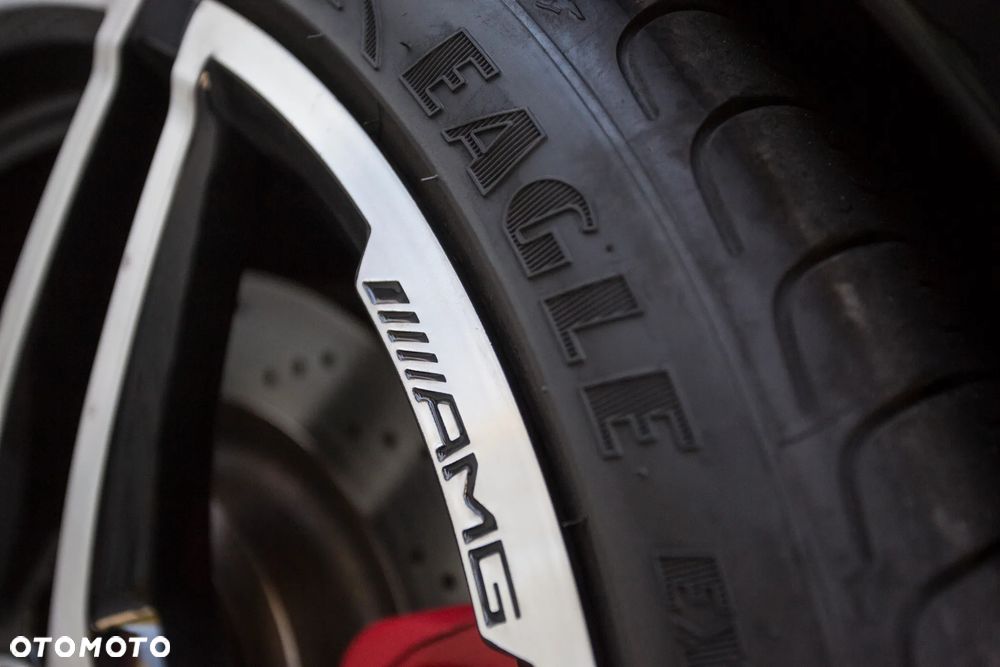 Mercedes-Benz Klasa C AMG 63 S AMG Speedshift 7G-MCT - 38