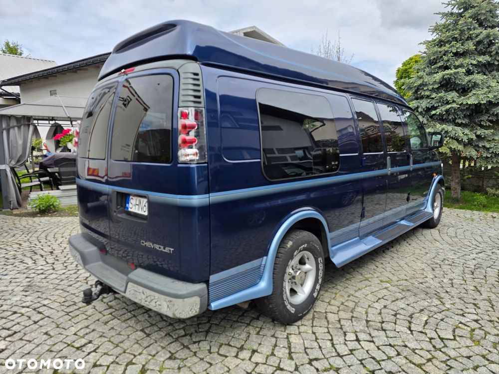 Chevrolet Express - 6