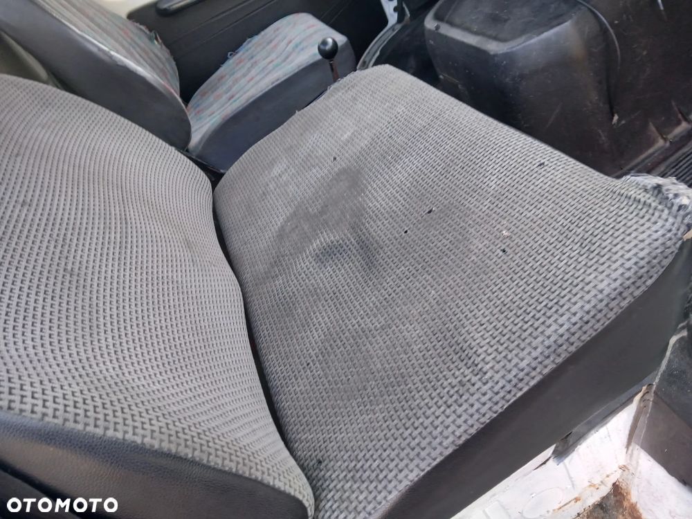 MERCEDES BENZ T1 309D fotel fotele kanapa deska kokpit podsufitka boczek boczki klamka - 6