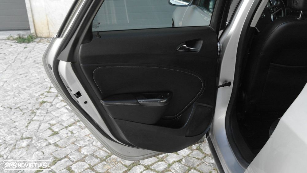 Opel Astra Sports Tourer 1.7 CDTi Cosmo - 18