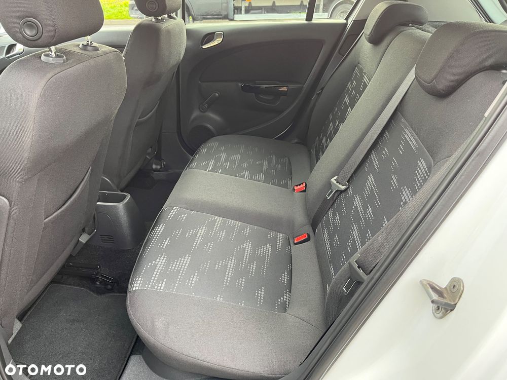 Opel Corsa 1.4 16V Satellite - 23