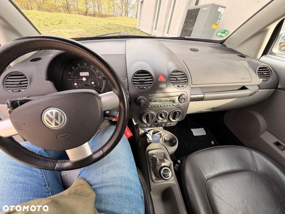 Volkswagen New Beetle 2.0 - 10