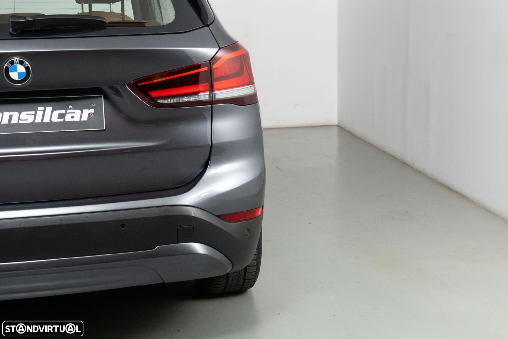 BMW X1 25 e xDrive Corporate Edition - 17