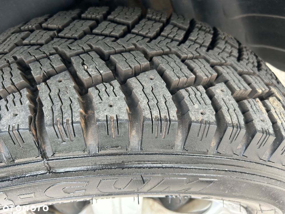 Suzuki Grand Vitara 2.0 - 17