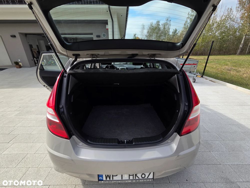Hyundai i30 1.6 CRDi Comfort - 18