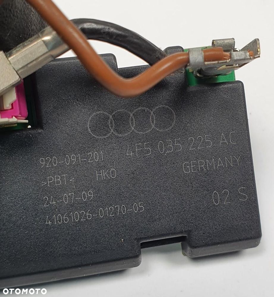 WZMACNIACZ ANTENY AUDI A6 C6 4F5035225AC - 3