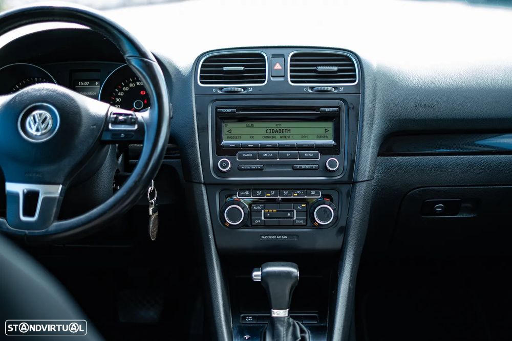 VW Golf 2.0 TDi Highline DSG - 18
