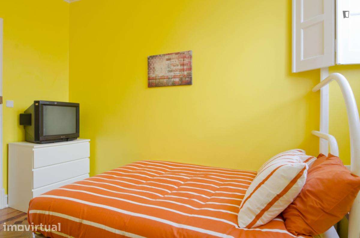 Quarto - localizado em Intendente Lisbon - Grande imagem: 3/15