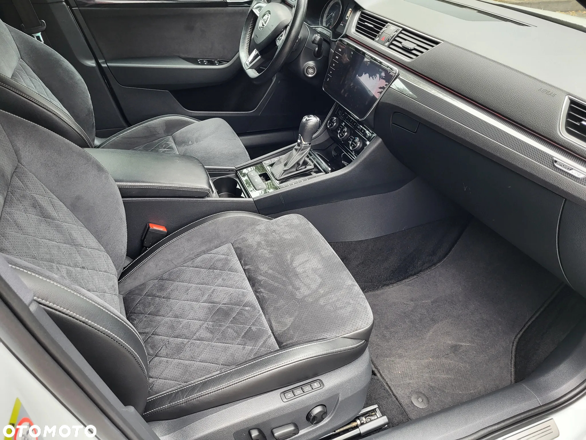 Skoda Superb 2.0 TSI 4x4 DSG Sportline - 23
