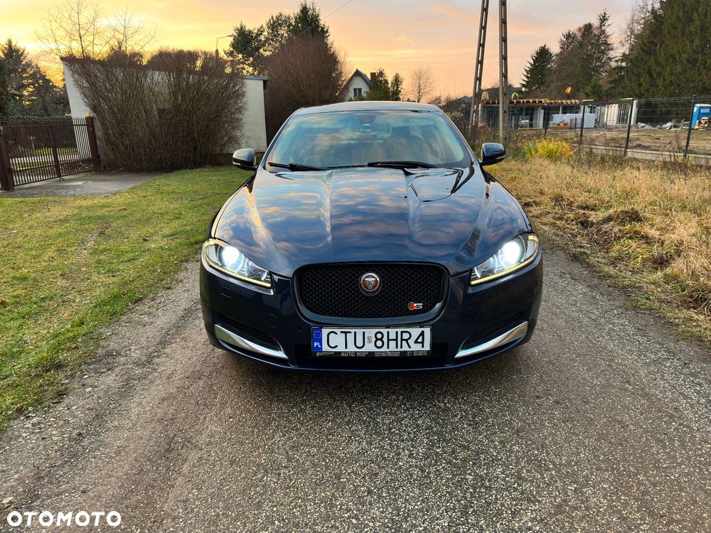 Jaguar XF 2.2 D Luxury - 24