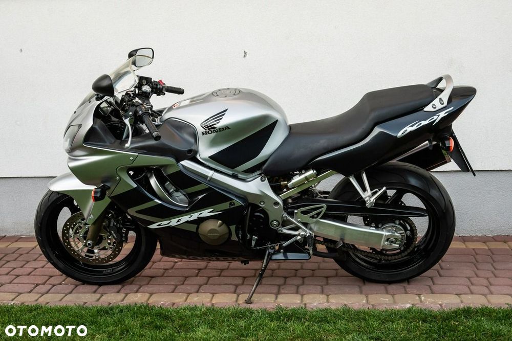 Honda CBR - 6