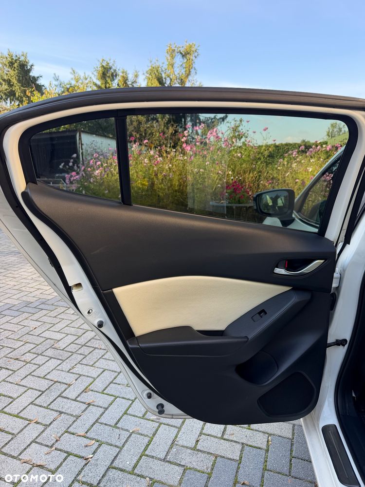 Mazda 3 - 10