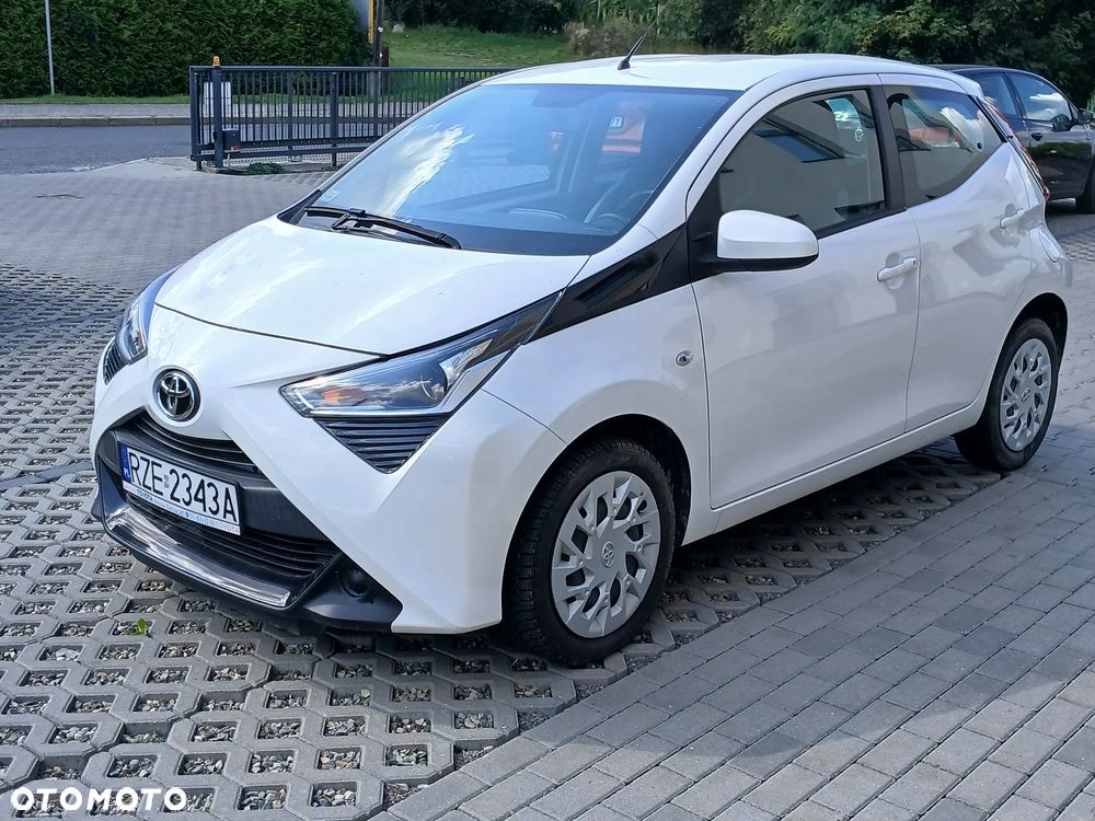 Toyota Aygo 1.0 VVT-i Color Edition - 1