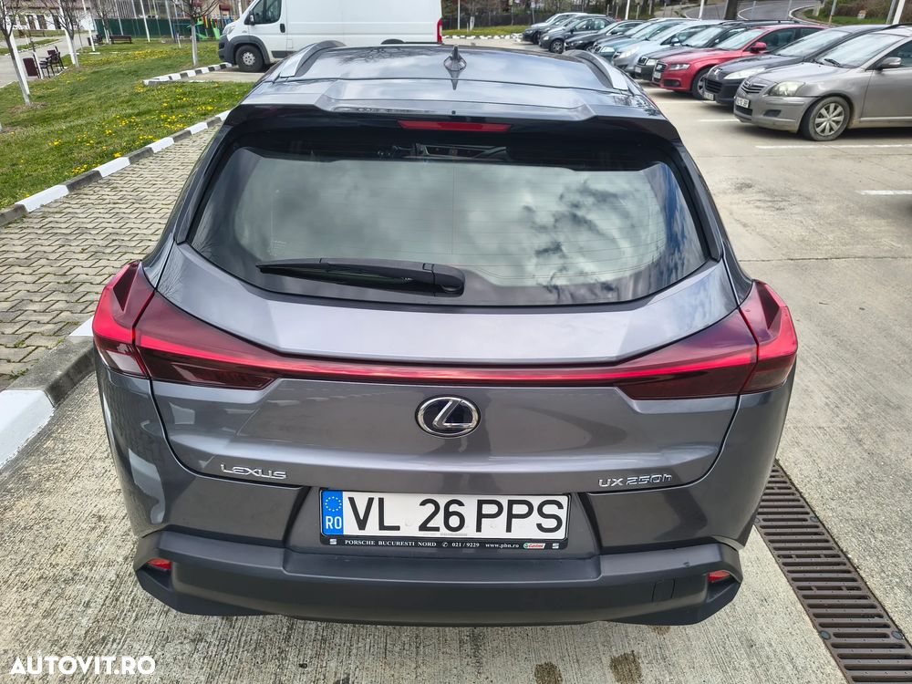 Lexus UX 250h Business Edition - 23