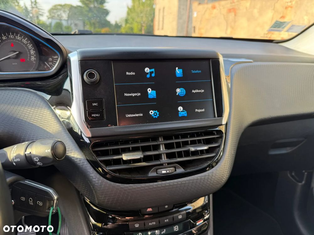 Peugeot 2008 PureTech 130 Allure - 17