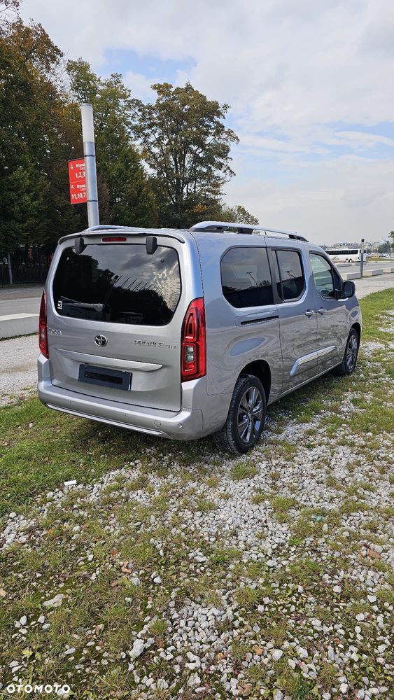 Toyota Proace City Verso Long 1.5 D-4D Family - 8
