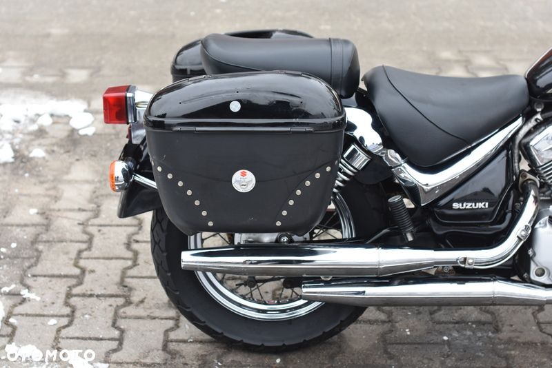 Suzuki Intruder - 11
