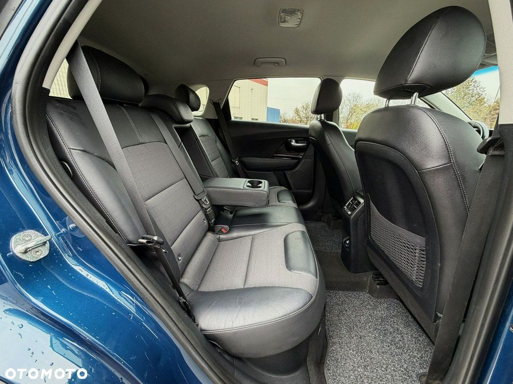 Kia Niro 1.6 GDI Hybrid L Business Line - 14