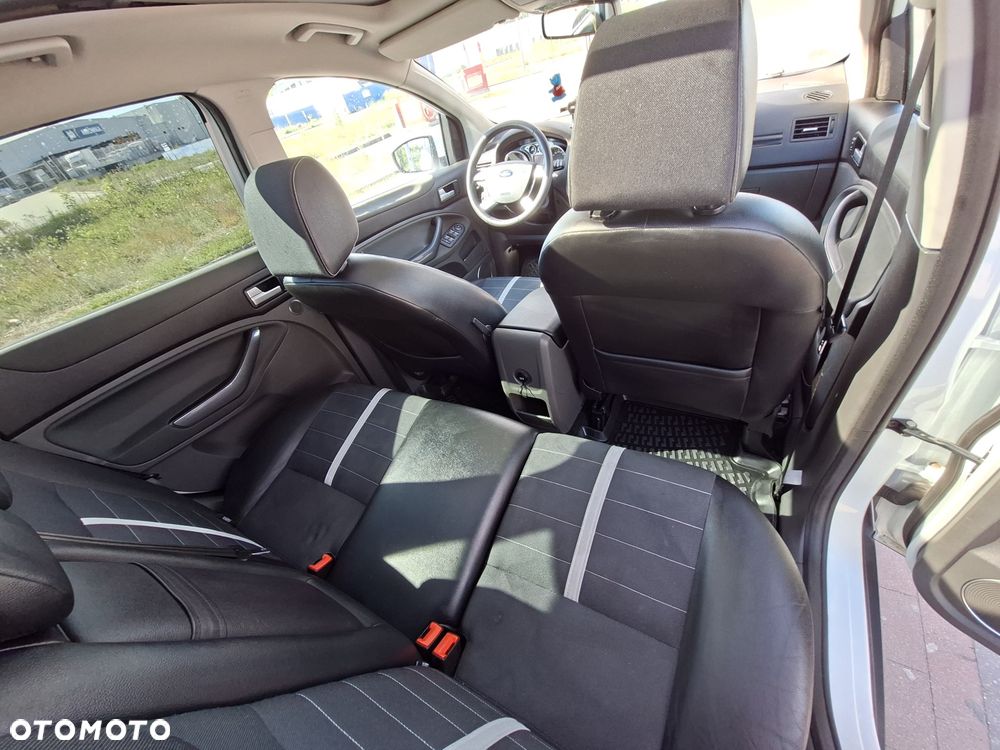 Ford Kuga 2.0 TDCi Titanium - 13