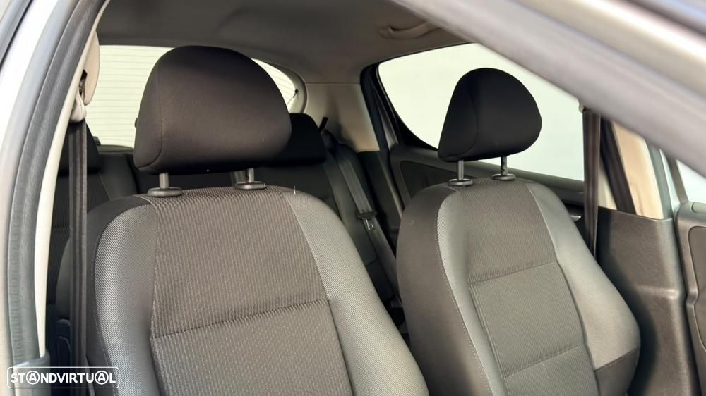 Peugeot 207 1.4 HDi Access - 16