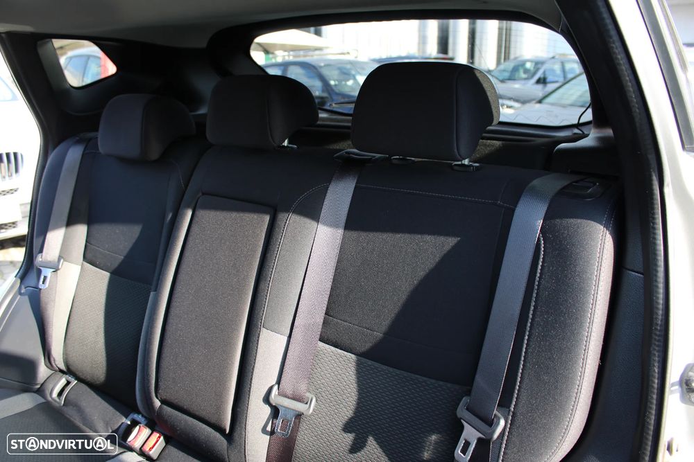 Nissan Qashqai 1.5 dCi N-Connecta J18 - 22