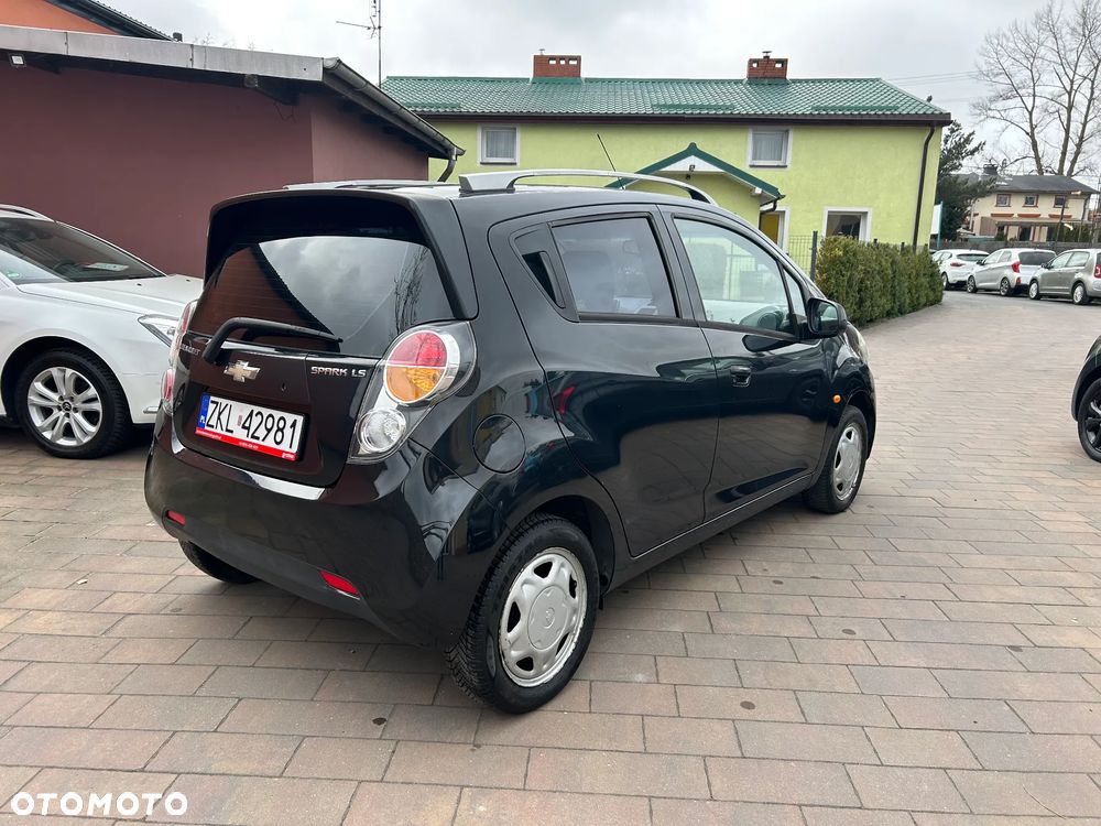 Chevrolet Spark 1.0 LS - 1
