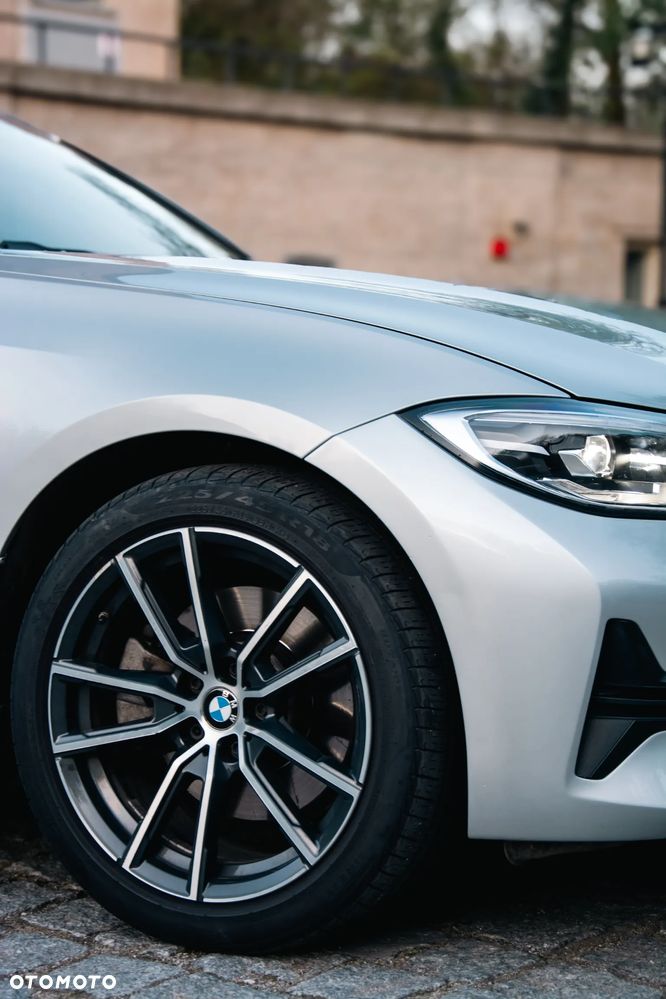 BMW Seria 3 330i Sport Line sport - 7