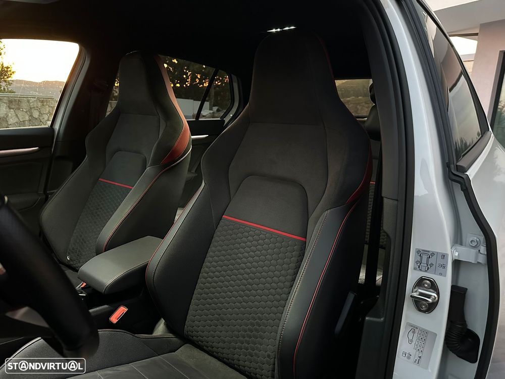 VW Golf 2.0 TSI GTI Clubsport DSG - 6