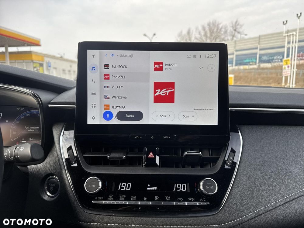 Toyota Corolla 1.8 Hybrid Style - 18