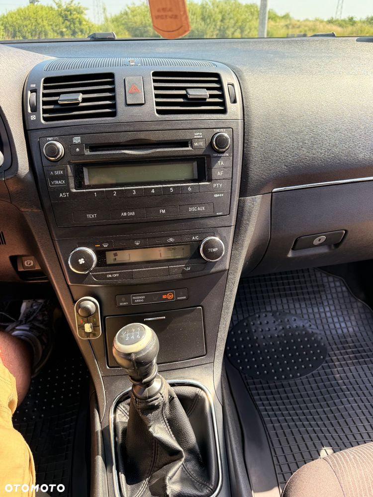 Toyota Avensis 2.0 D-4D Sol - 11
