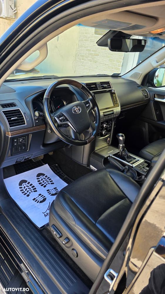 Toyota Land Cruiser 2.8l Turbo D-4D A/T Luxury - 12