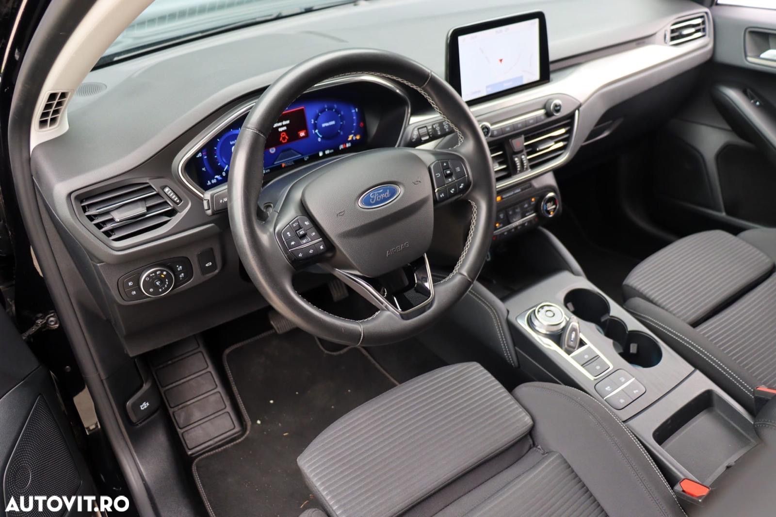 Ford Focus 1.0 EcoBoost Titanium Business - 1
