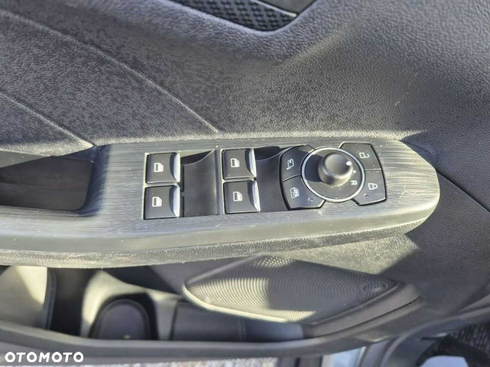 Ford Kuga - 26