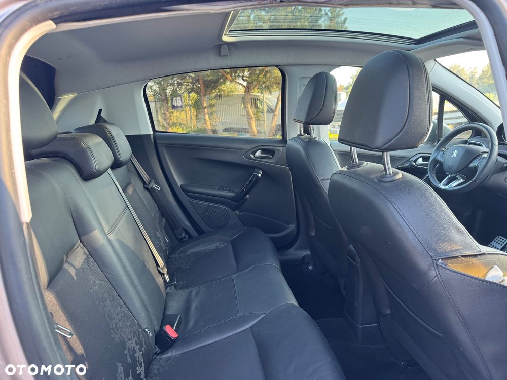 Peugeot 208 e-HDi FAP 92 Stop&Start Allure - 8