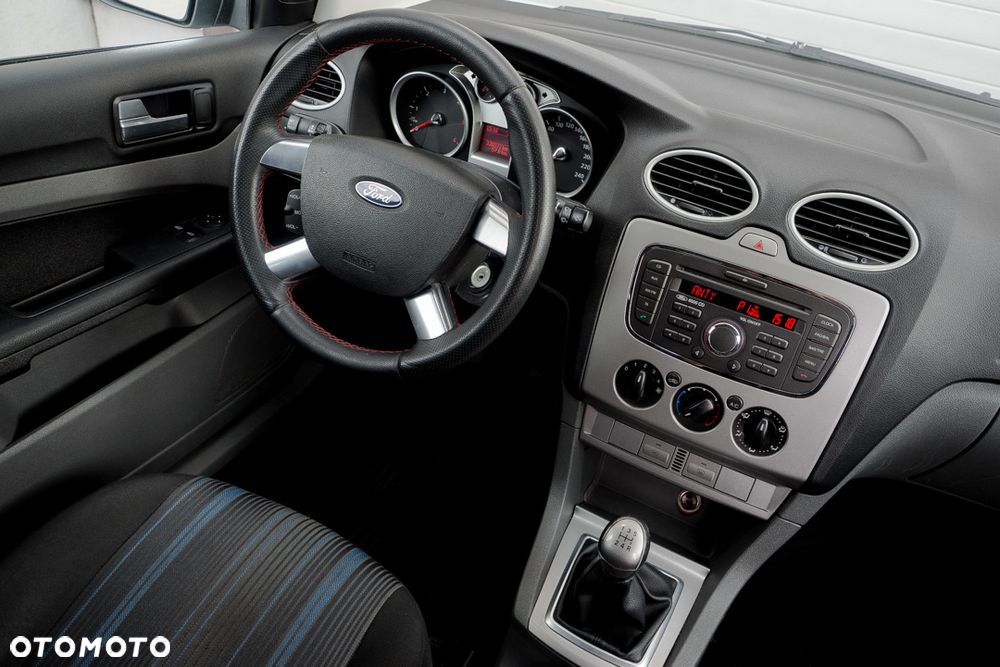 Ford Focus 1.6 TDCi FX Silver - 31