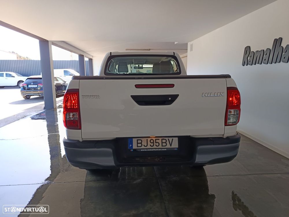Toyota Hilux 2.4 D-4D 4WD CD CH - 6