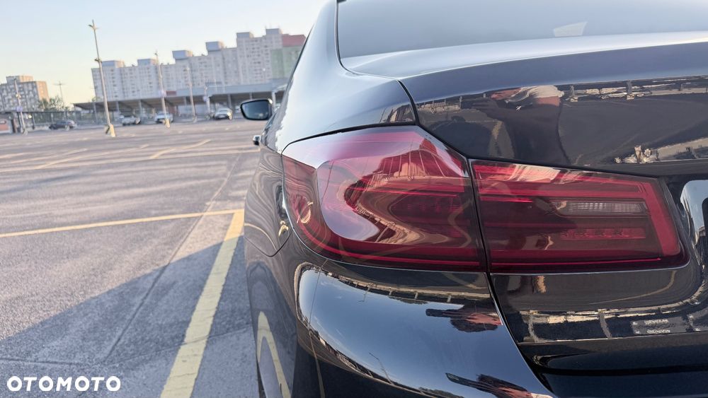 BMW Seria 5 530d xDrive Sport Line - 12