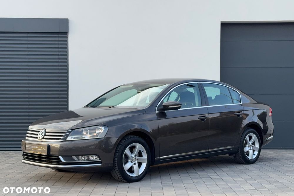 Volkswagen Passat 1.8 TSI DSG Comfortline - 2