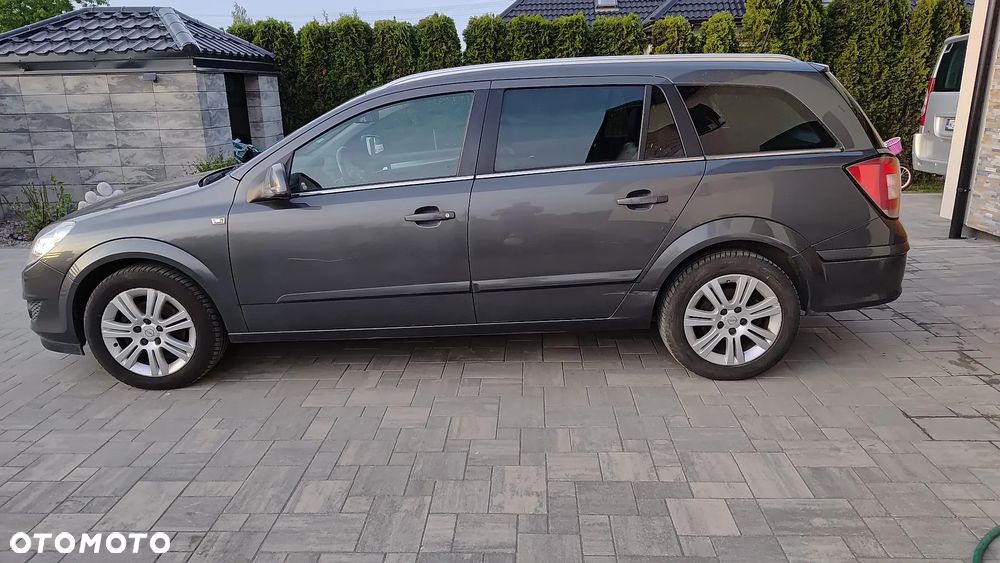 Opel Astra 1.7 CDTI DPF ecoFLEX Start/Stop Design Edition - 1