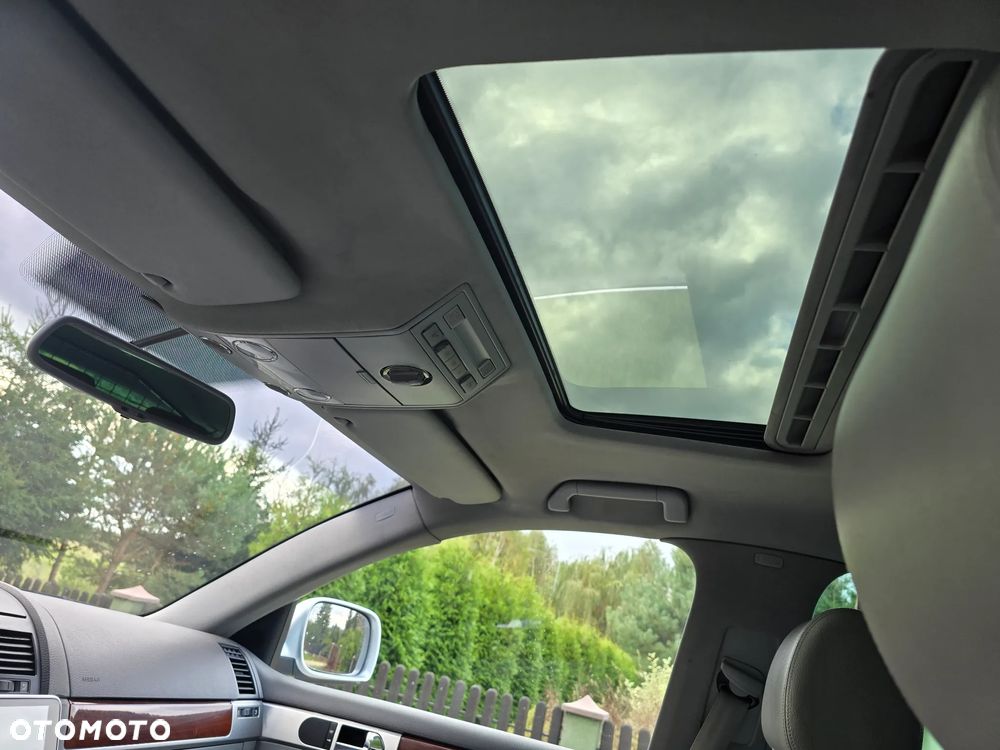 Volkswagen Touareg 2.5 R5 TDI Tiptr - 17