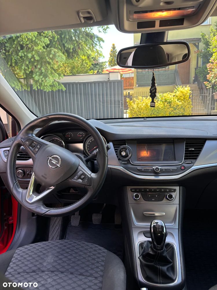 Opel Astra 1.4 T Enjoy S&S - 10