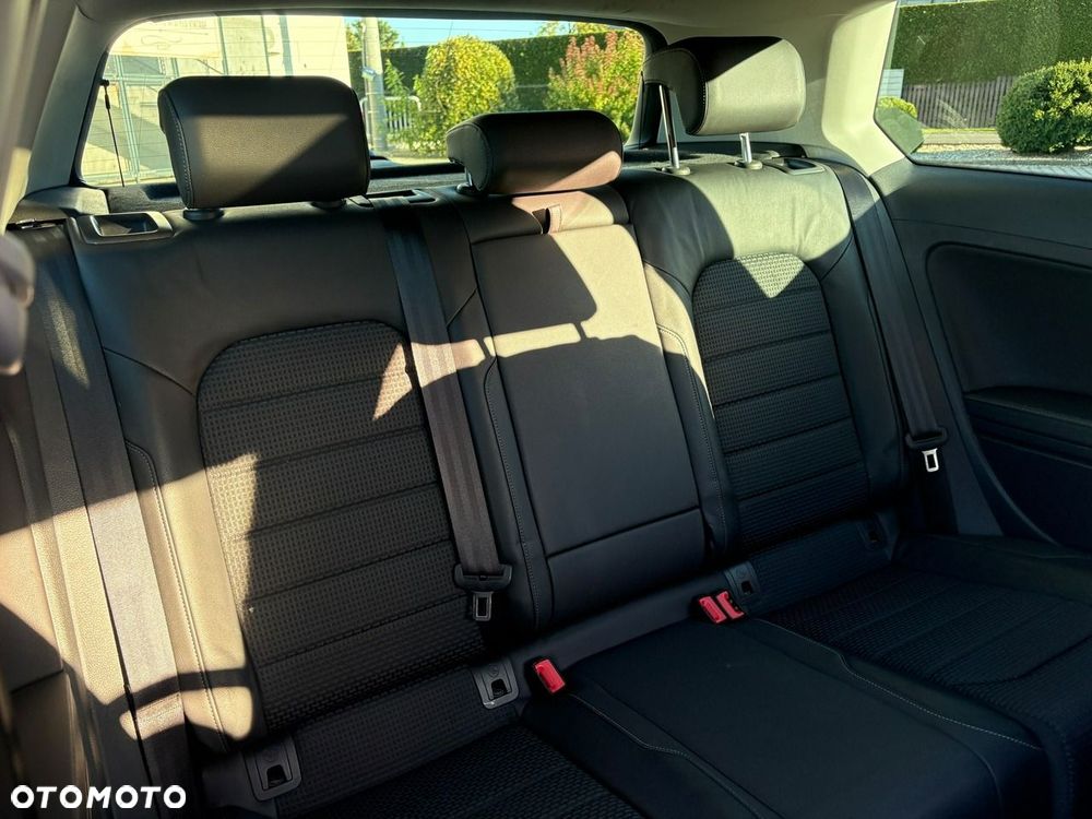 Volkswagen Golf 1.4 TSI BMT Highline - 15