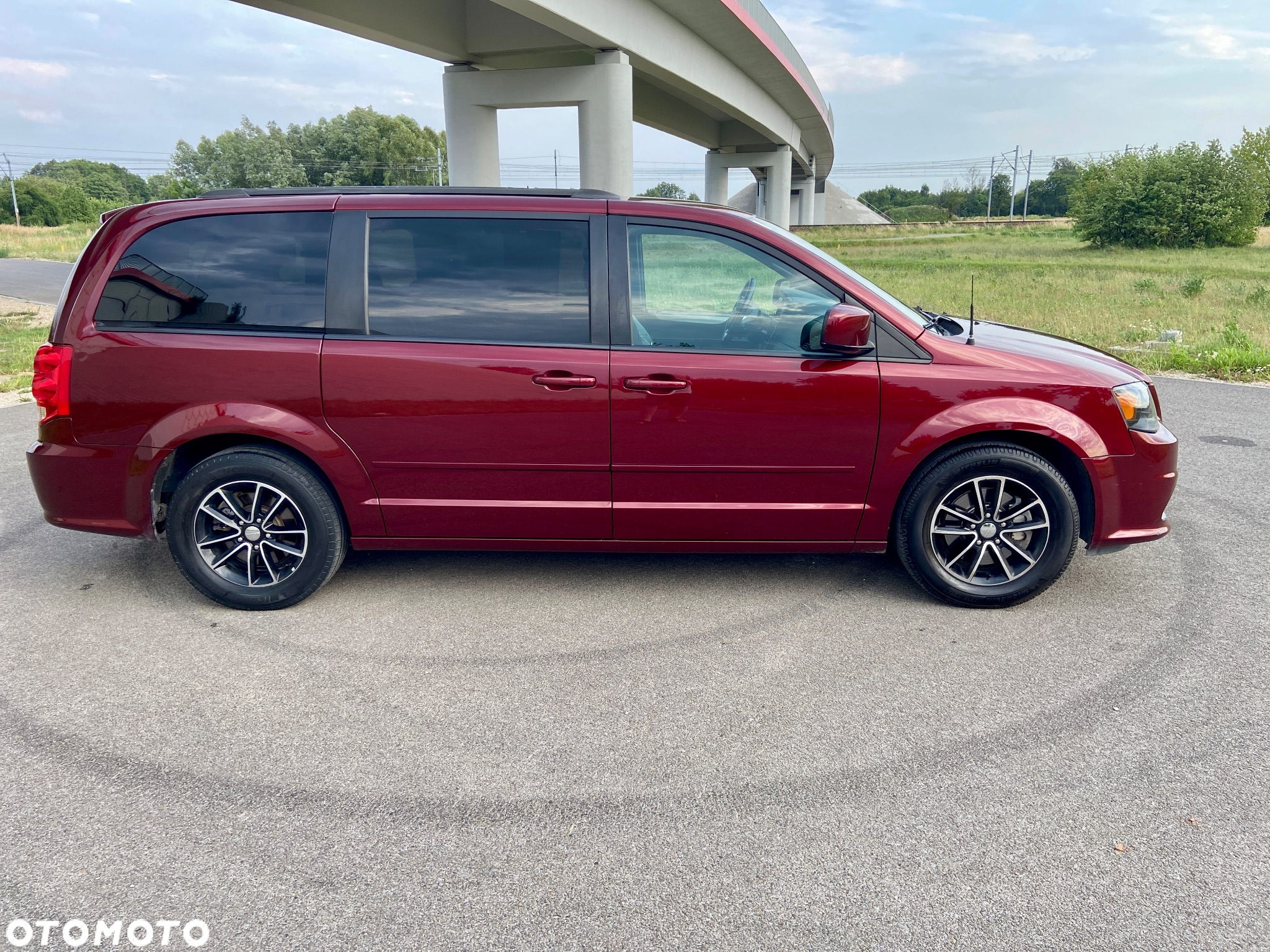 Dodge Grand Caravan - 7