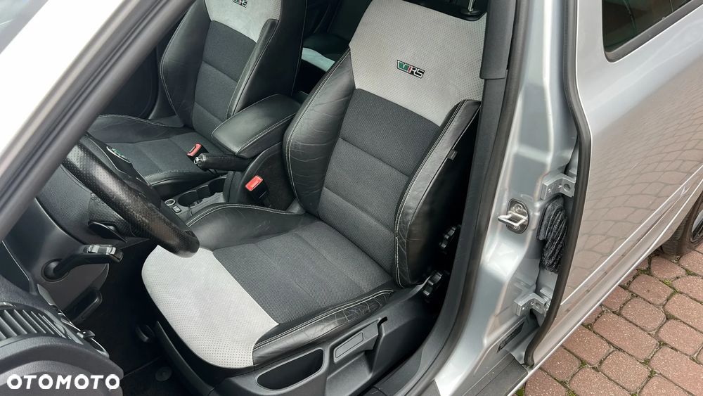 Skoda Octavia Combi 2.0 TSI DSG RS - 8