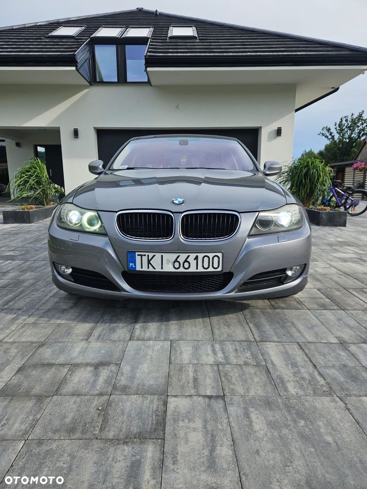 BMW Seria 3 320d Efficient Dynamics Sport Line EU6 - 10